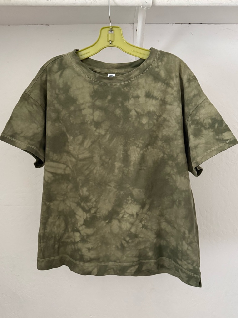 Bundle 3 for 50% off Old Navy 100% Cotton Olive Tie Dye Easy Vintage Tee